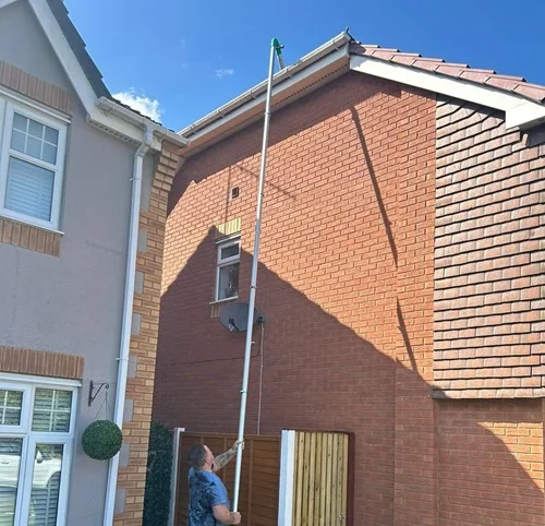 Commercial gutter cleaning